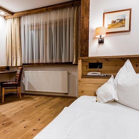Garni Hotel Rosengarten B&B Σέλβα ντι Βαλ Γκαρντένα Εξωτερικό φωτογραφία