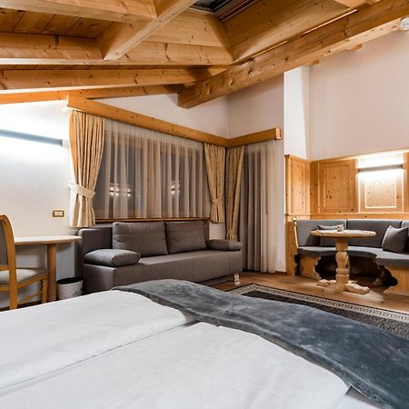 Garni Hotel Rosengarten B&B Σέλβα ντι Βαλ Γκαρντένα Εξωτερικό φωτογραφία