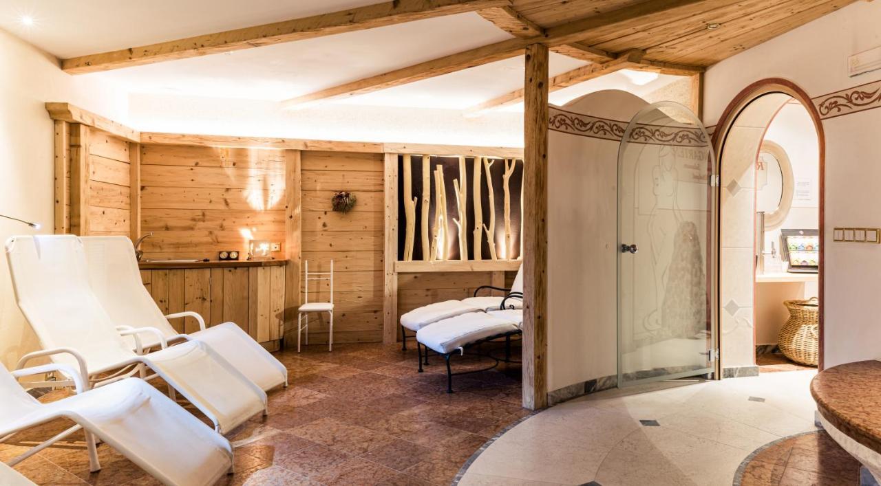 Garni Hotel Rosengarten B&B Σέλβα ντι Βαλ Γκαρντένα Εξωτερικό φωτογραφία