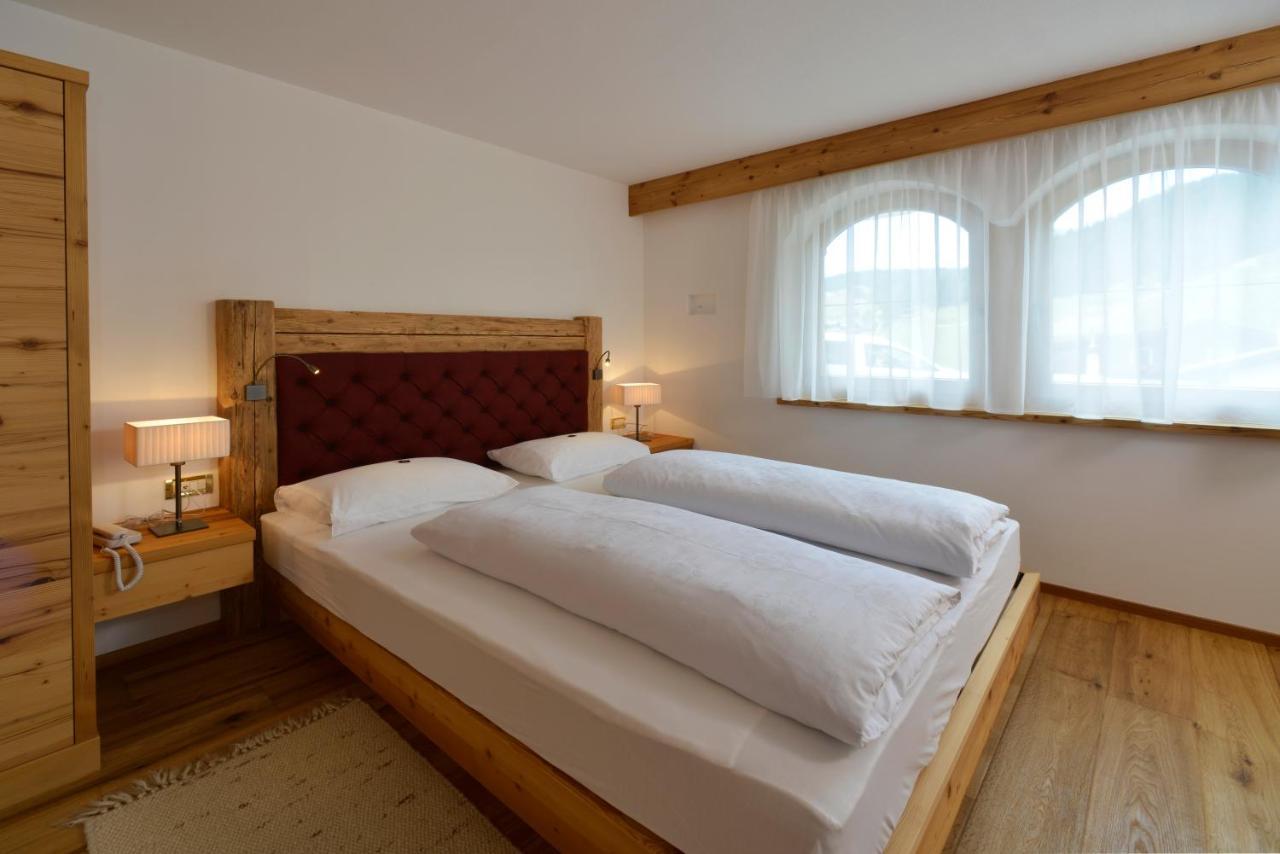 Garni Hotel Rosengarten B&B Σέλβα ντι Βαλ Γκαρντένα Εξωτερικό φωτογραφία