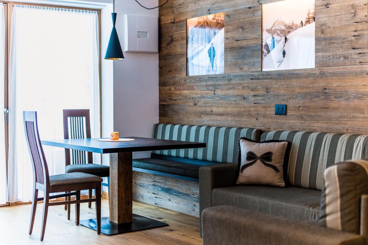 Garni Hotel Rosengarten B&B Σέλβα ντι Βαλ Γκαρντένα Εξωτερικό φωτογραφία