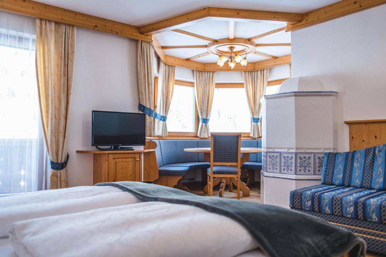Garni Hotel Rosengarten B&B Σέλβα ντι Βαλ Γκαρντένα Εξωτερικό φωτογραφία