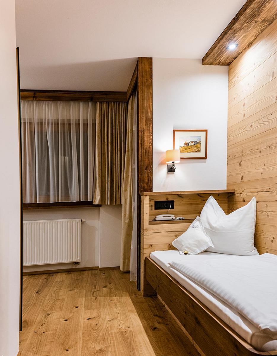 Garni Hotel Rosengarten B&B Σέλβα ντι Βαλ Γκαρντένα Εξωτερικό φωτογραφία