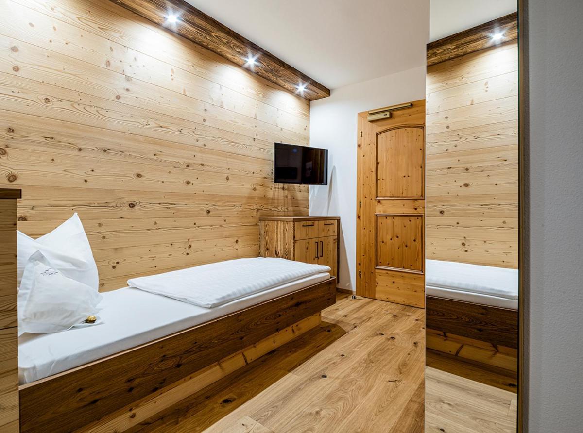Garni Hotel Rosengarten B&B Σέλβα ντι Βαλ Γκαρντένα Εξωτερικό φωτογραφία